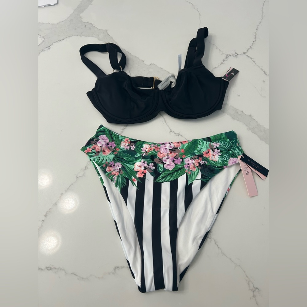 Victoria’s Secret bikini